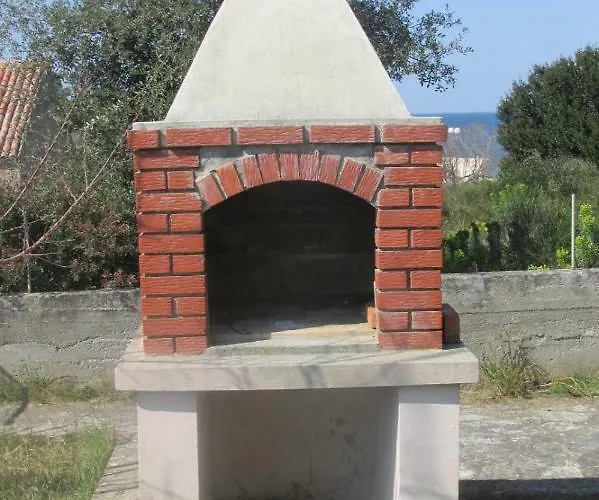 펜션 Holiday Home Sušica